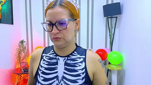 Snapshot of Britney_taylor_ chatting on November 2025 08:52:01 PM Britney taylor online show from November 2025 08:52:01 PM