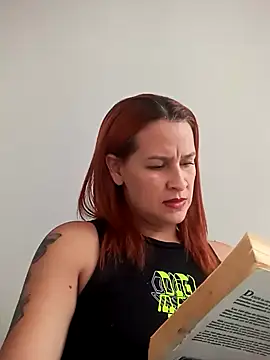 Snapshot of Britney_taylor_ chatting on November 2025 08:41:02 PM Britney taylor online show from November 2025 08:41:02 PM