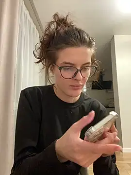 little belucci online show from December 2024 03:22:02 PM