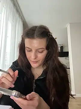 little belucci online show from December 2024 12:05:02 PM