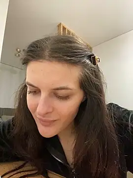 little belucci online show from February 2025 05:41:02 PM