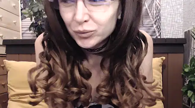 Snapshot of lilianleight chatting on February 2025 04:31:02 AM lilianleight online show from February 2025 04:31:02 AM