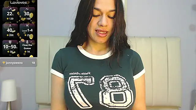 amy le01 online show from December 2025 01:48:01 PM