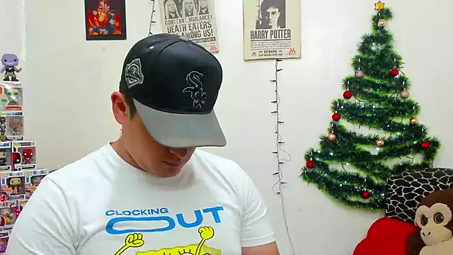 Snapshot of ney_22 chatting on December 2024 06:45:01 AM ney 22 online show from December 2024 06:45:01 AM