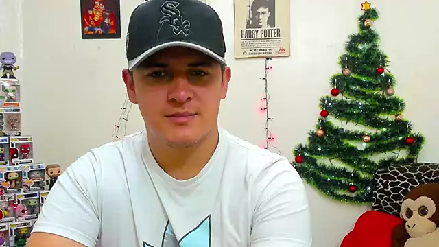 Snapshot of ney_22 chatting on December 2024 01:25:01 AM ney 22 online show from December 2024 01:25:01 AM