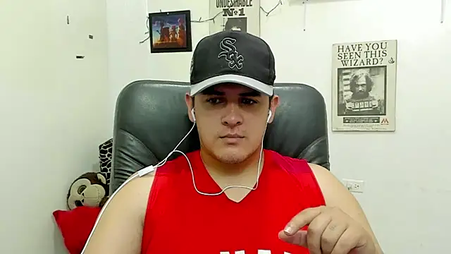 Snapshot of ney_22 chatting on January 2025 08:49:02 PM ney 22 online show from January 2025 08:49:02 PM