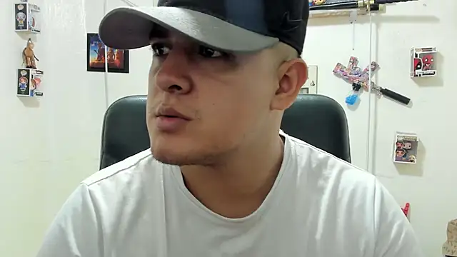 Snapshot of ney_22 chatting on October 2025 01:32:01 PM ney 22 online show from October 2025 01:32:01 PM
