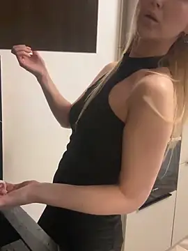 HotyPlays online show from February 2025 12:06:02 PM