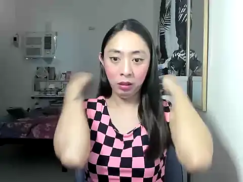 ErikaJayne4u online show from April 2026 05:32:01 AM