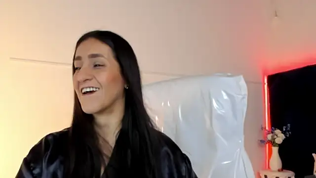 lauren fit online show from April 2026 05:43:02 PM