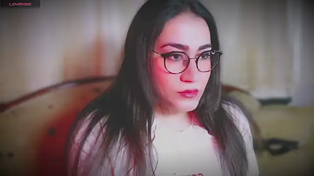 Snapshot of MERA_arab chatting on February 2025 12:05:02 PM MERA arab online show from February 2025 12:05:02 PM