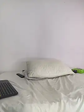 Snapshot of AgathaPember chatting on March 2026 09:25:01 PM AgathaPember online show from March 2026 09:25:01 PM