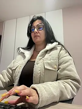 SWEETLILY18 online show from January 2025 11:33:01 AM