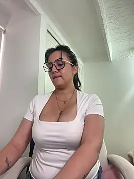 SWEETLILY18 online show from February 2025 09:18:02 PM