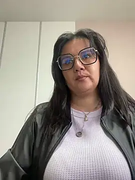 SWEETLILY18 online show from February 2025 02:16:01 PM