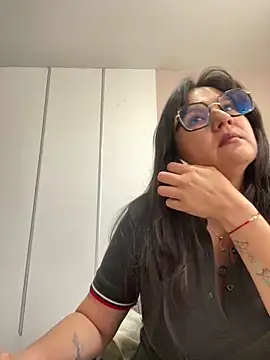 SWEETLILY18 online show from February 2025 02:32:01 PM