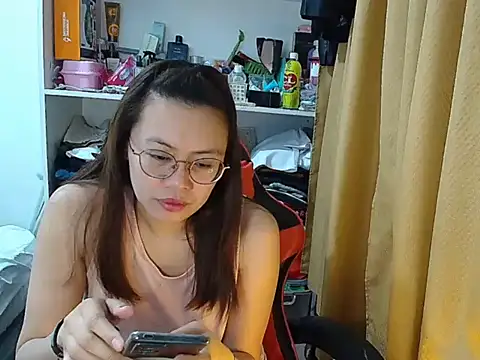 crizzybel online show from February 2026 03:44:01 PM