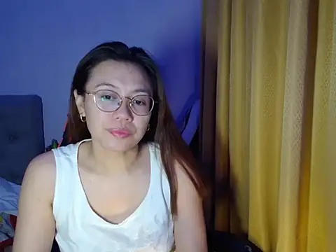 Snapshot of crizzybel chatting on May 2026 05:10:01 PM crizzybel online show from May 2026 05:10:01 PM