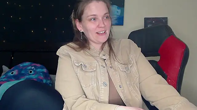 Snapshot of ToxicLilly chatting on December 2024 10:33:02 AM ToxicLilly online show from December 2024 10:33:02 AM