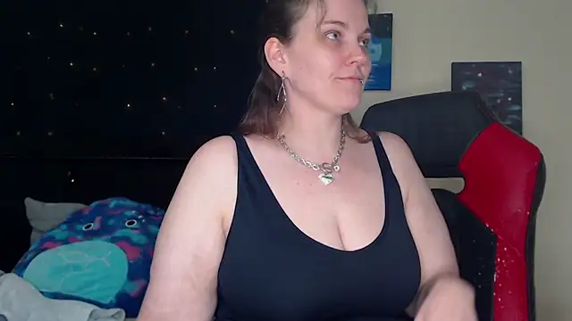 Snapshot of ToxicLilly chatting on December 2024 10:29:02 AM ToxicLilly online show from December 2024 10:29:02 AM