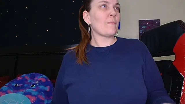 Snapshot of ToxicLilly chatting on January 2026 07:35:01 AM ToxicLilly online show from January 2026 07:35:01 AM