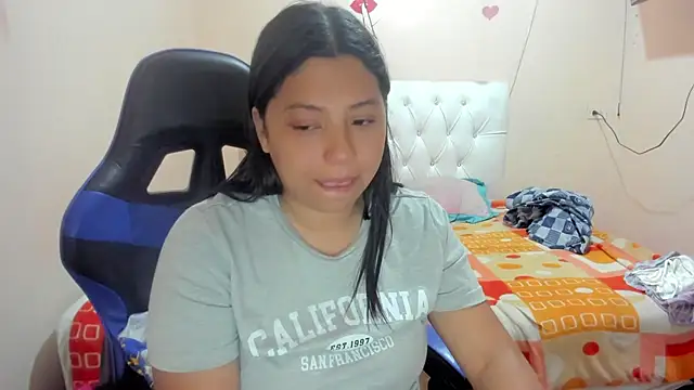 Leylafourniert online show from February 2025 09:27:02 PM