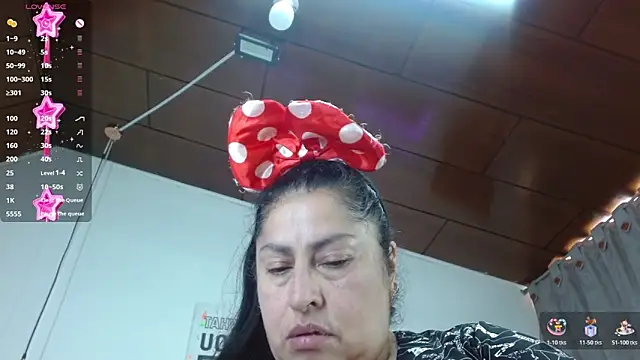 Keyla01  online show from October 2025 06:37:01 PM