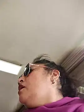 Keyla01  online show from January 2026 04:11:01 PM