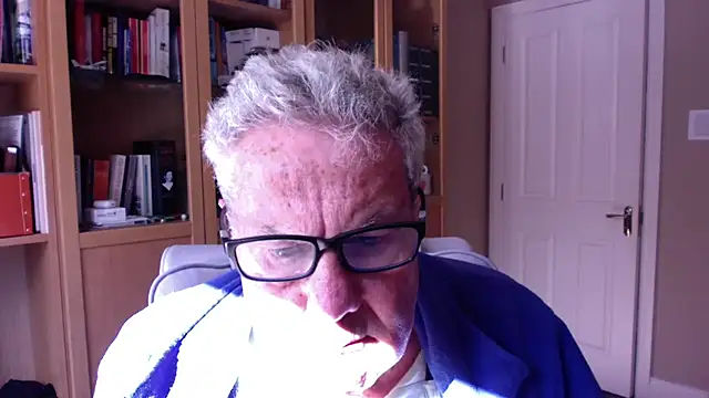 Snapshot of Oldpistolpete chatting on May 2026 04:37:01 PM Oldpistolpete online show from May 2026 04:37:01 PM