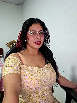 Mary pinkish online show from November 2025 12:49:01 AM