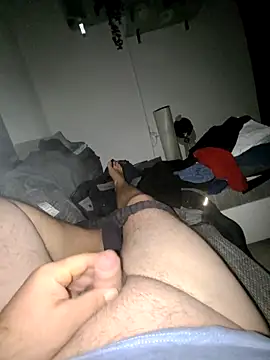 Paul10112 online show from November 2025 10:31:02 PM