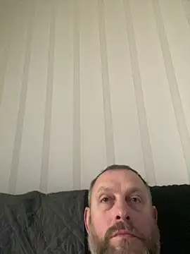 Snapshot of GHsveter chatting on March 2026 09:35:01 AM GHsveter online show from March 2026 09:35:01 AM