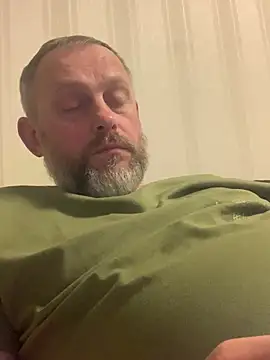 Snapshot of GHsveter chatting on March 2026 10:21:02 PM GHsveter online show from March 2026 10:21:02 PM