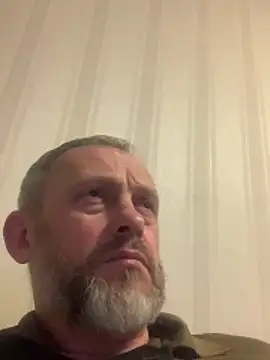 Snapshot of GHsveter chatting on April 2026 09:35:01 PM GHsveter online show from April 2026 09:35:01 PM