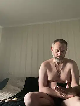 Snapshot of GHsveter chatting on April 2026 09:50:01 AM GHsveter online show from April 2026 09:50:01 AM