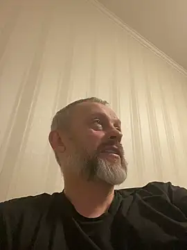 Snapshot of GHsveter chatting on April 2026 09:15:01 PM GHsveter online show from April 2026 09:15:01 PM