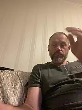 Snapshot of GHsveter chatting on April 2026 08:03:01 PM GHsveter online show from April 2026 08:03:01 PM