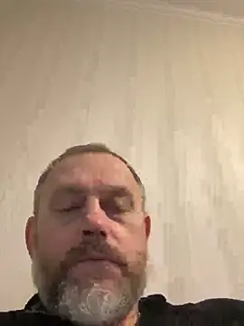 Snapshot of GHsveter chatting on April 2026 09:47:01 AM GHsveter online show from April 2026 09:47:01 AM