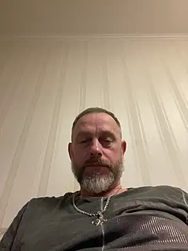 Snapshot of GHsveter chatting on April 2026 10:03:02 PM GHsveter online show from April 2026 10:03:02 PM