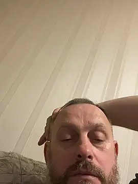 Snapshot of GHsveter chatting on April 2026 08:13:02 PM GHsveter online show from April 2026 08:13:02 PM