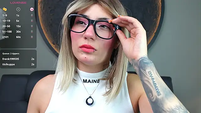 Snapshot of miss_sharlotte18 chatting on October 2025 06:06:01 PM miss sharlotte18 online show from October 2025 06:06:01 PM