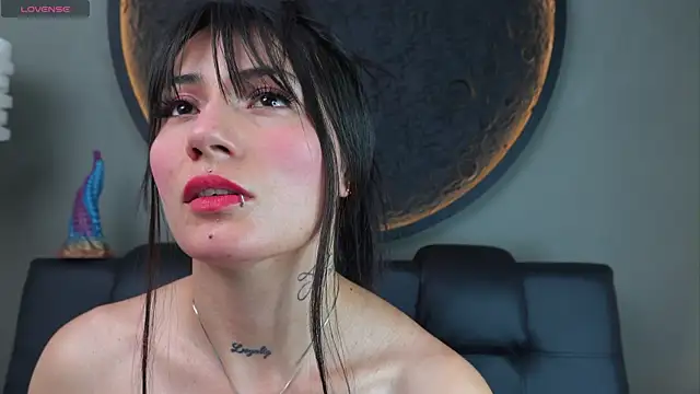 miss sharlotte18 online show from December 2025 06:26:01 PM