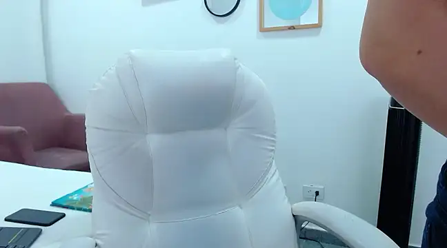 annylouis online show from January 2025 01:56:01 AM