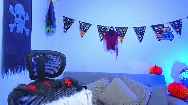 annylouis online show from October 2025 07:36:02 PM