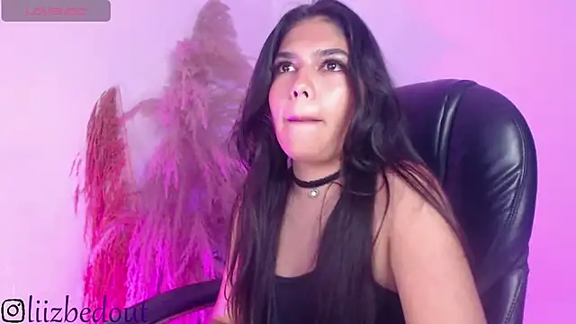 Snapshot of liz_bedoutxx chatting on September 2025 01:32:02 AM liz bedoutxx online show from September 2025 01:32:02 AM