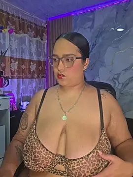 Snapshot of Teffy__xxx chatting on June 2026 11:24:01 PM Teffy xxx online show from June 2026 11:24:01 PM