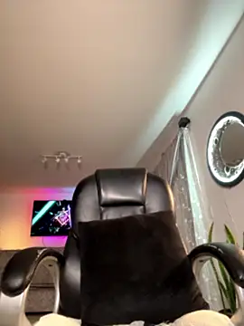 Snapshot of Frank_Farrell chatting on July 2026 04:19:01 AM Frank Farrell online show from July 2026 04:19:01 AM