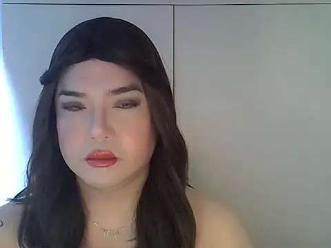 StrawberryWine07 online show from April 2026 12:25:02 AM