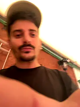 mrtnivnn online show from November 2025 09:50:02 PM