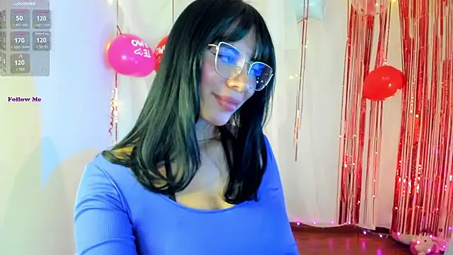 Snapshot of Silvanna-Moree chatting on February 2025 04:48:02 PM Silvanna-Moree online show from February 2025 04:48:02 PM